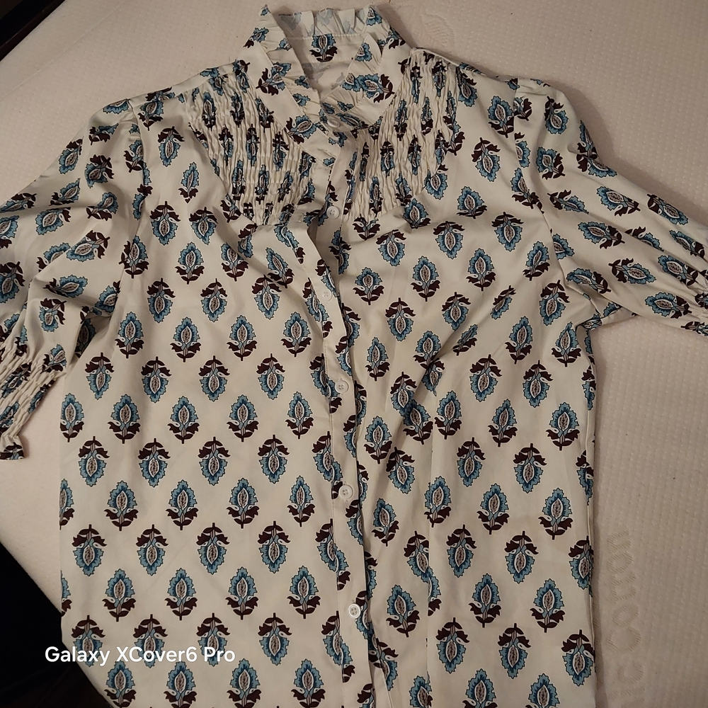Elegant Women's Blouse with Blue and Brown Pattern